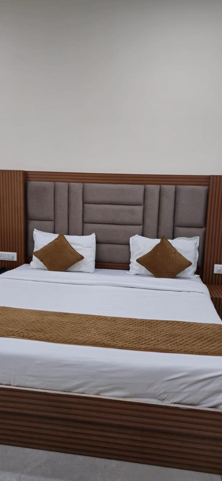 Satya Residency Hotel Katra  Buitenkant foto
