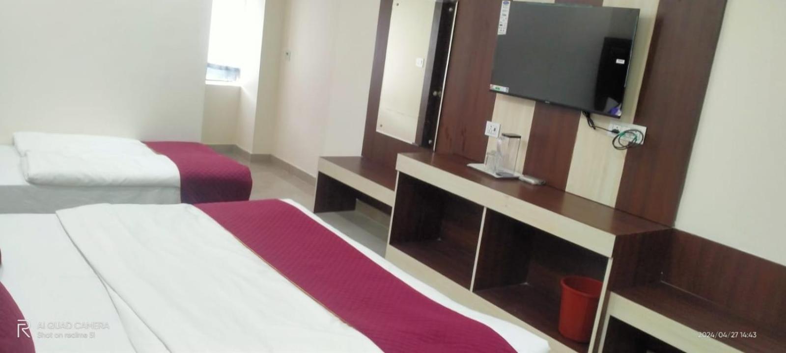 Satya Residency Hotel Katra  Buitenkant foto