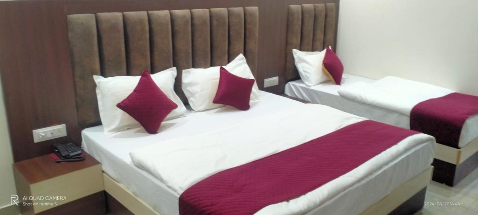Satya Residency Hotel Katra  Buitenkant foto