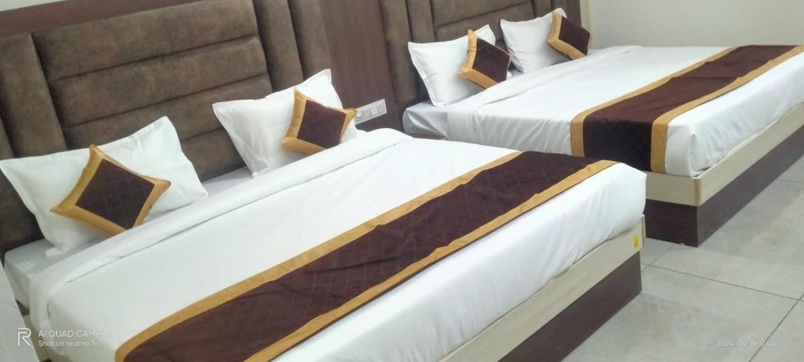 Satya Residency Hotel Katra  Buitenkant foto