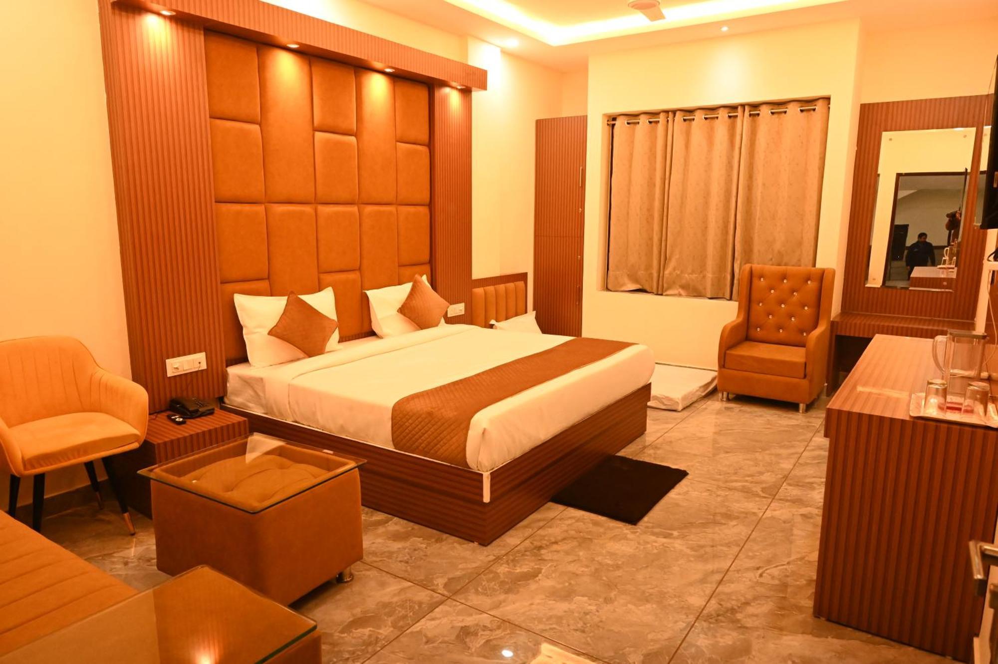 Satya Residency Hotel Katra  Buitenkant foto
