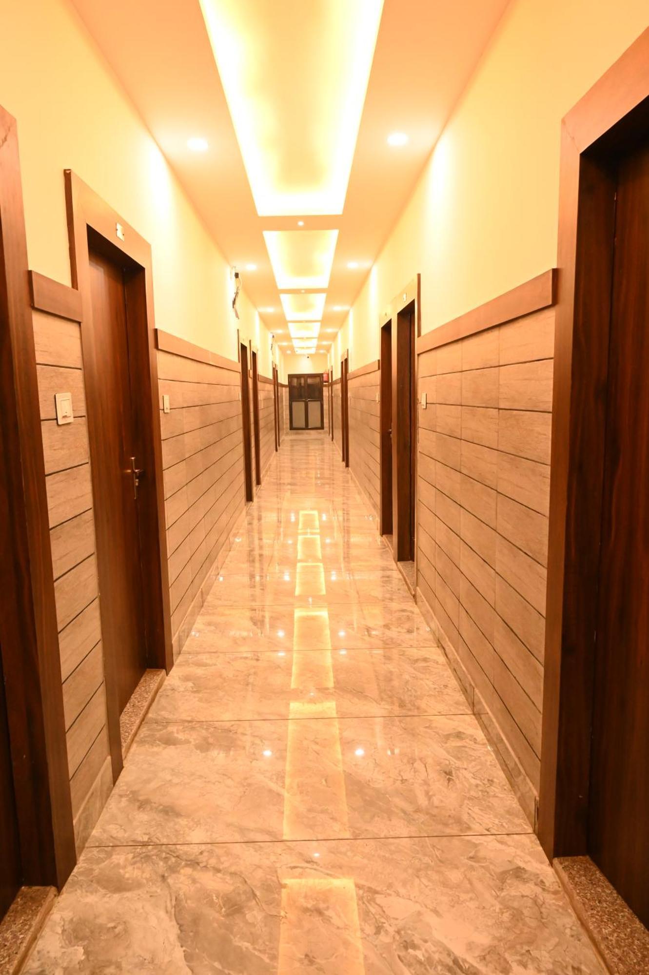 Satya Residency Hotel Katra  Buitenkant foto