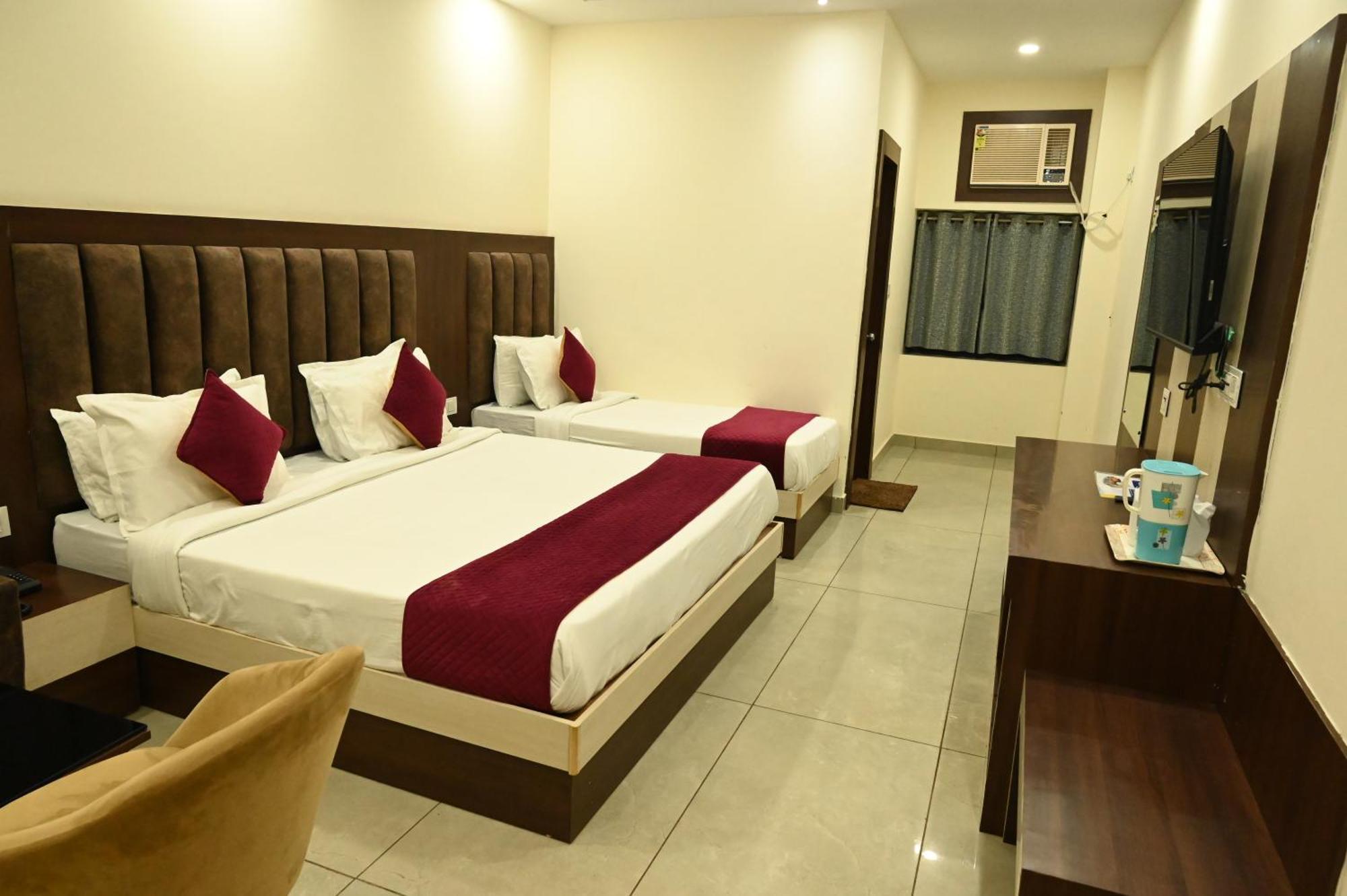 Satya Residency Hotel Katra  Buitenkant foto